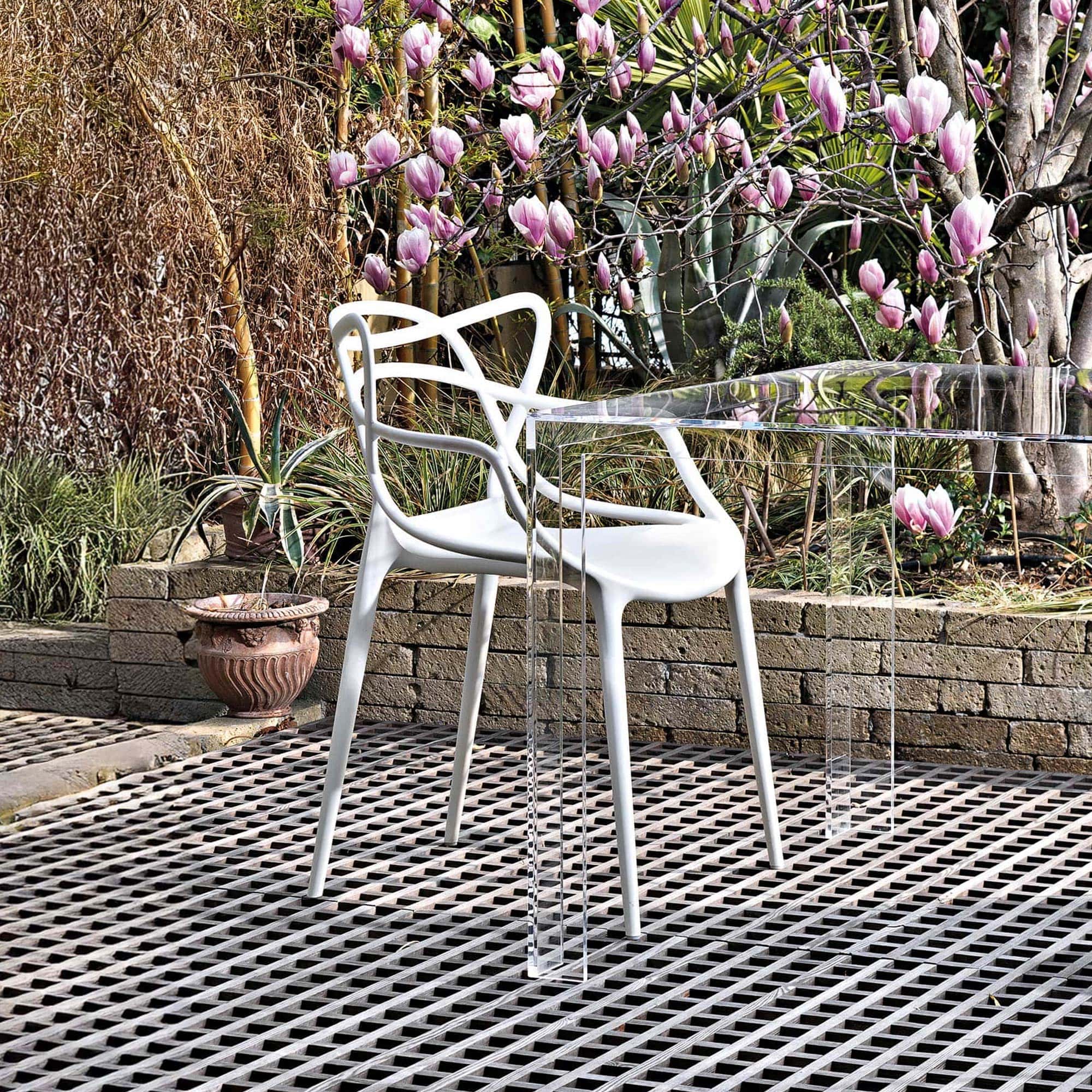 Masters Dining Chair in white, modern outdoor seating by Kartell, designed by Philippe Starck