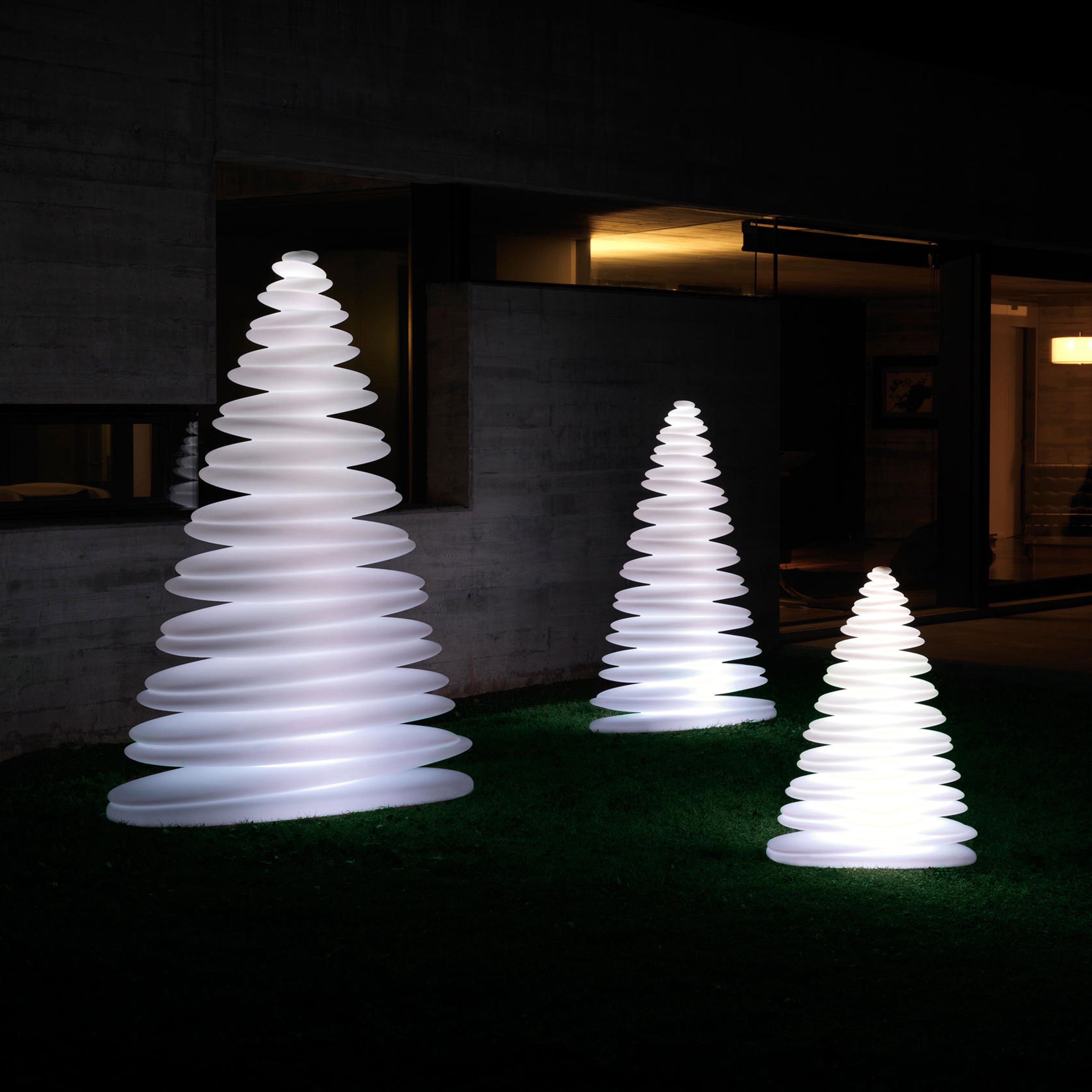 Chrismy Tree - vondom-chrismy-tree-other1