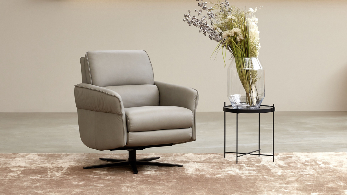 Aura Chair Himolla Leather Recliner