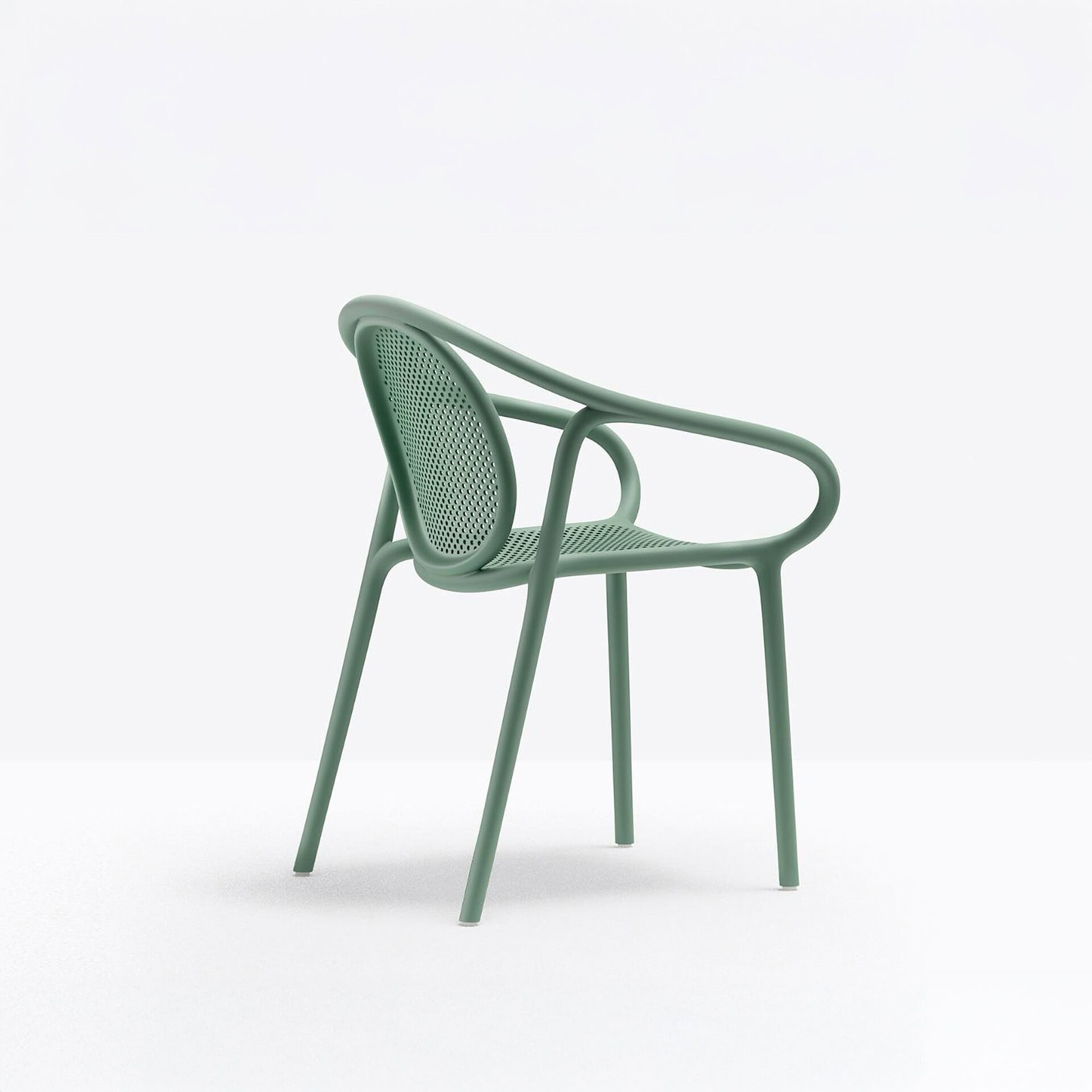 Pedrali Remind 3735 Armchair in green polypropylene, angled product view