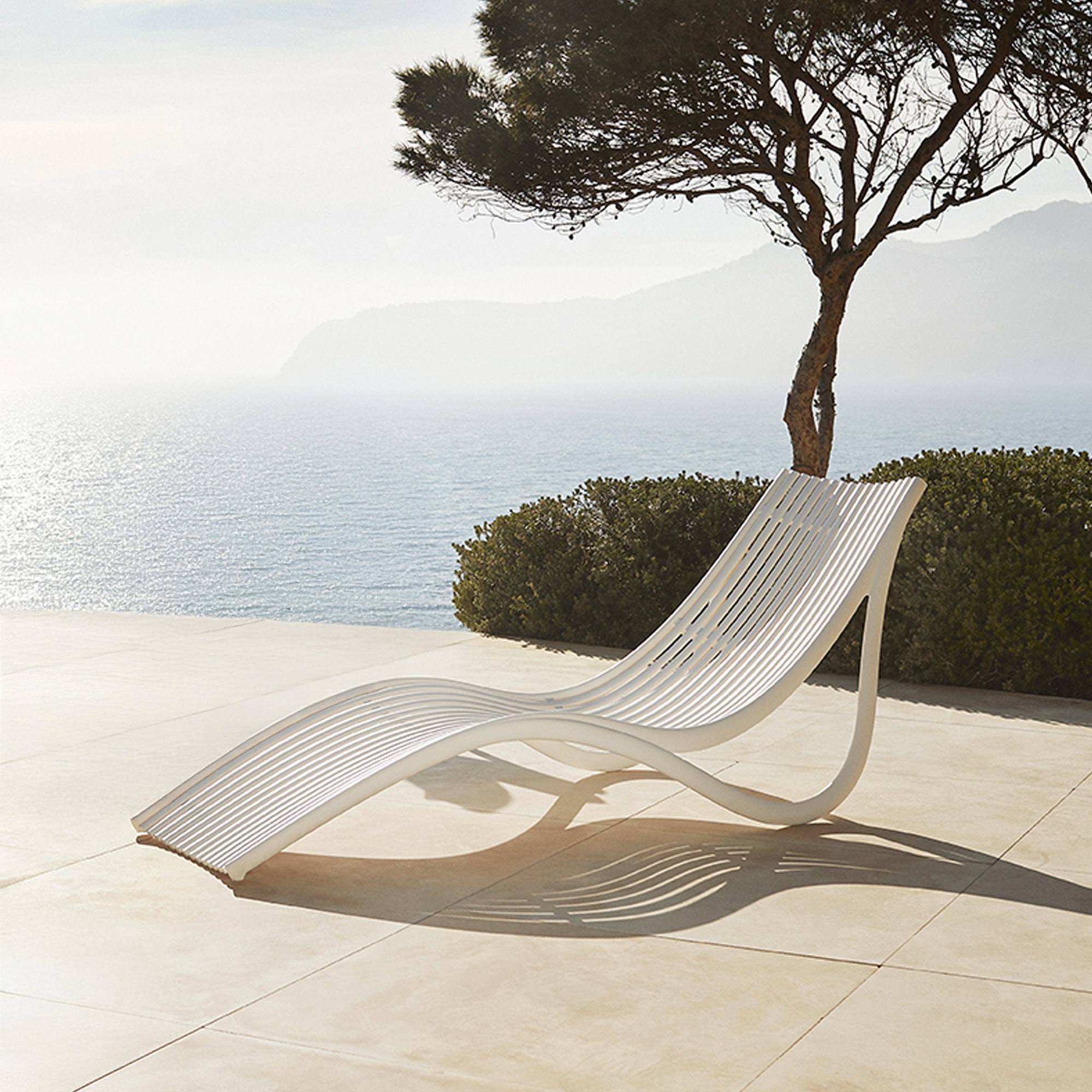 Vondom Vela Sun Chaise Table - vondom-ibizasunlounger-3
