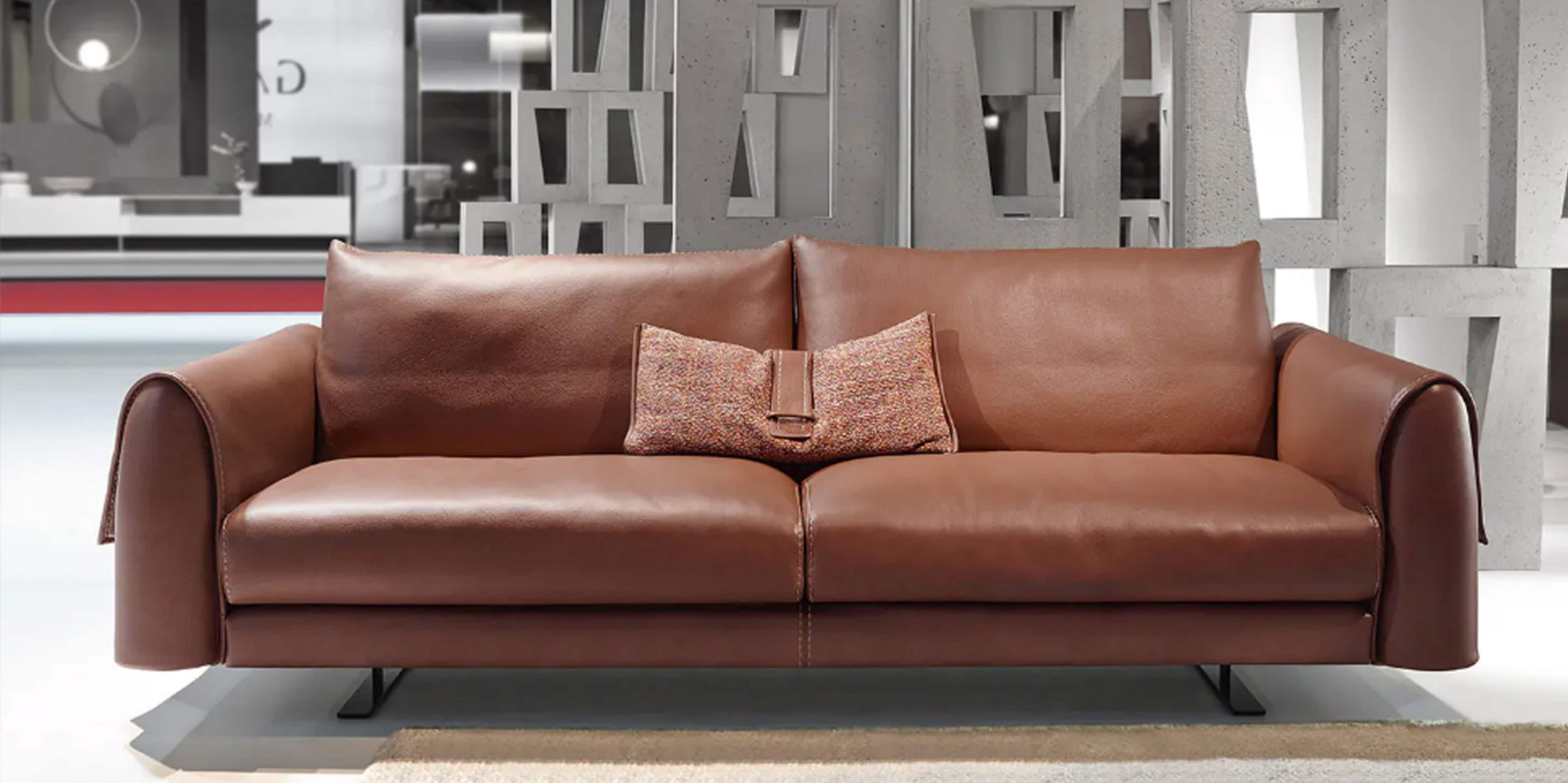 Karl Sofa - karl-sofa-hero
