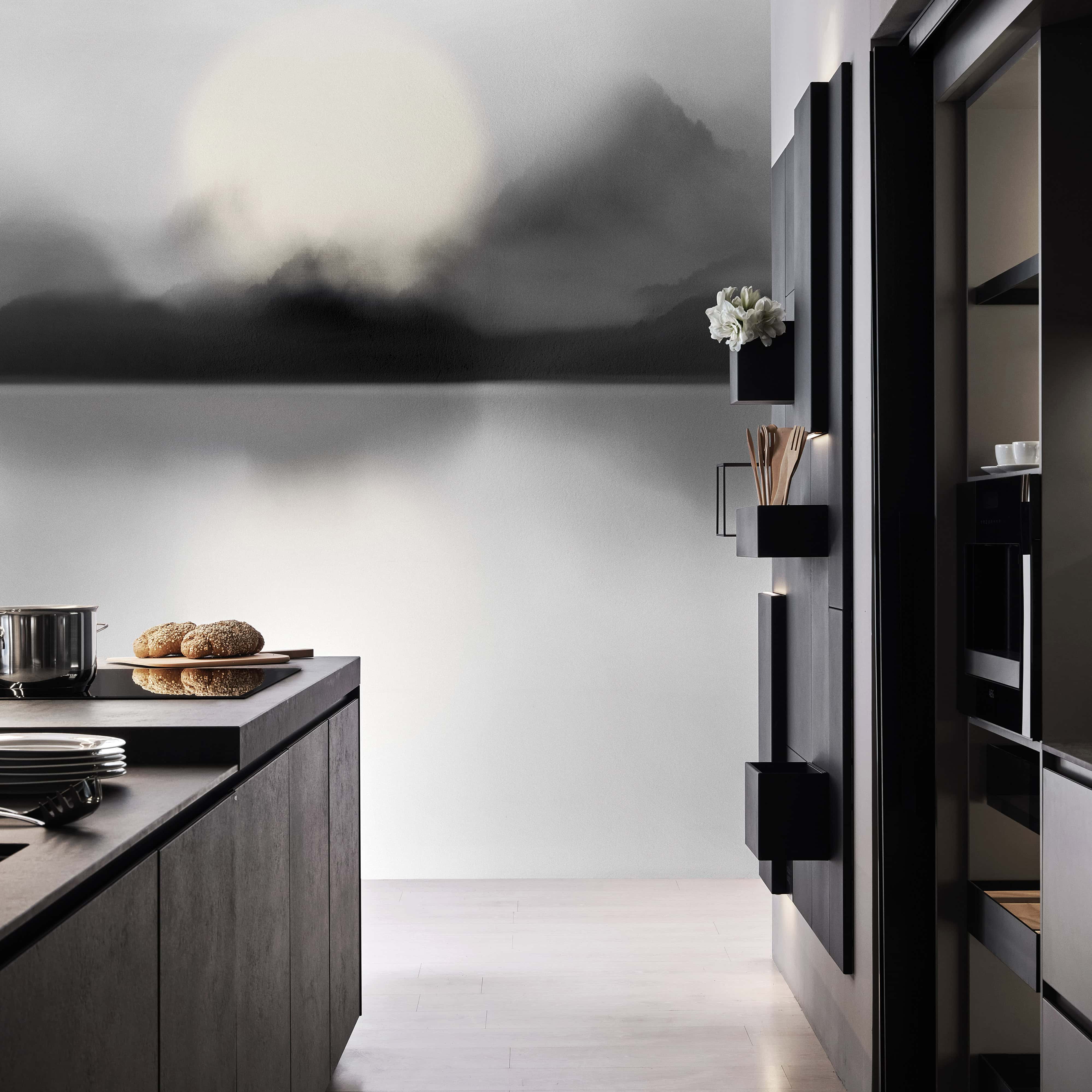 london art black drop featured