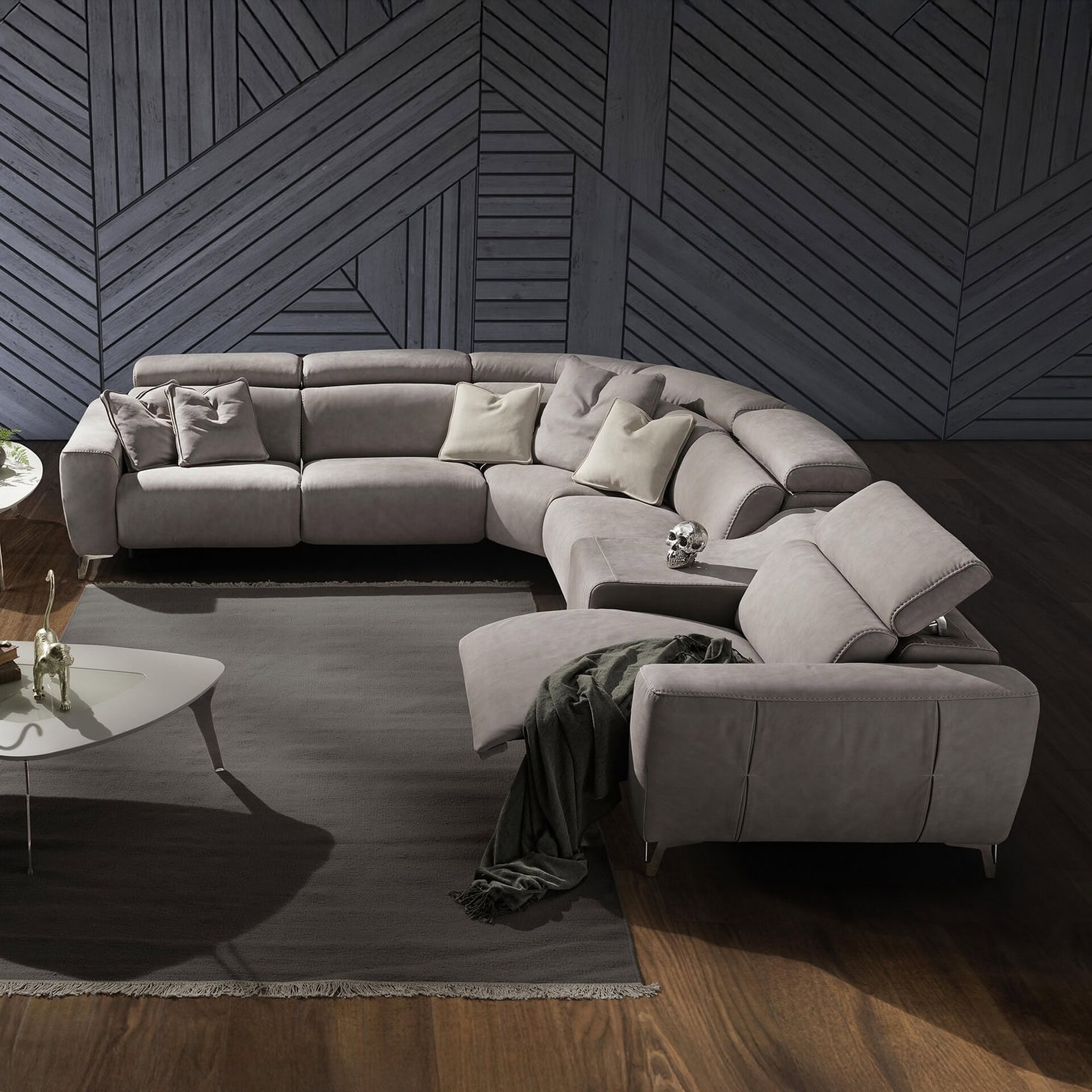 bracci zeussectional 1