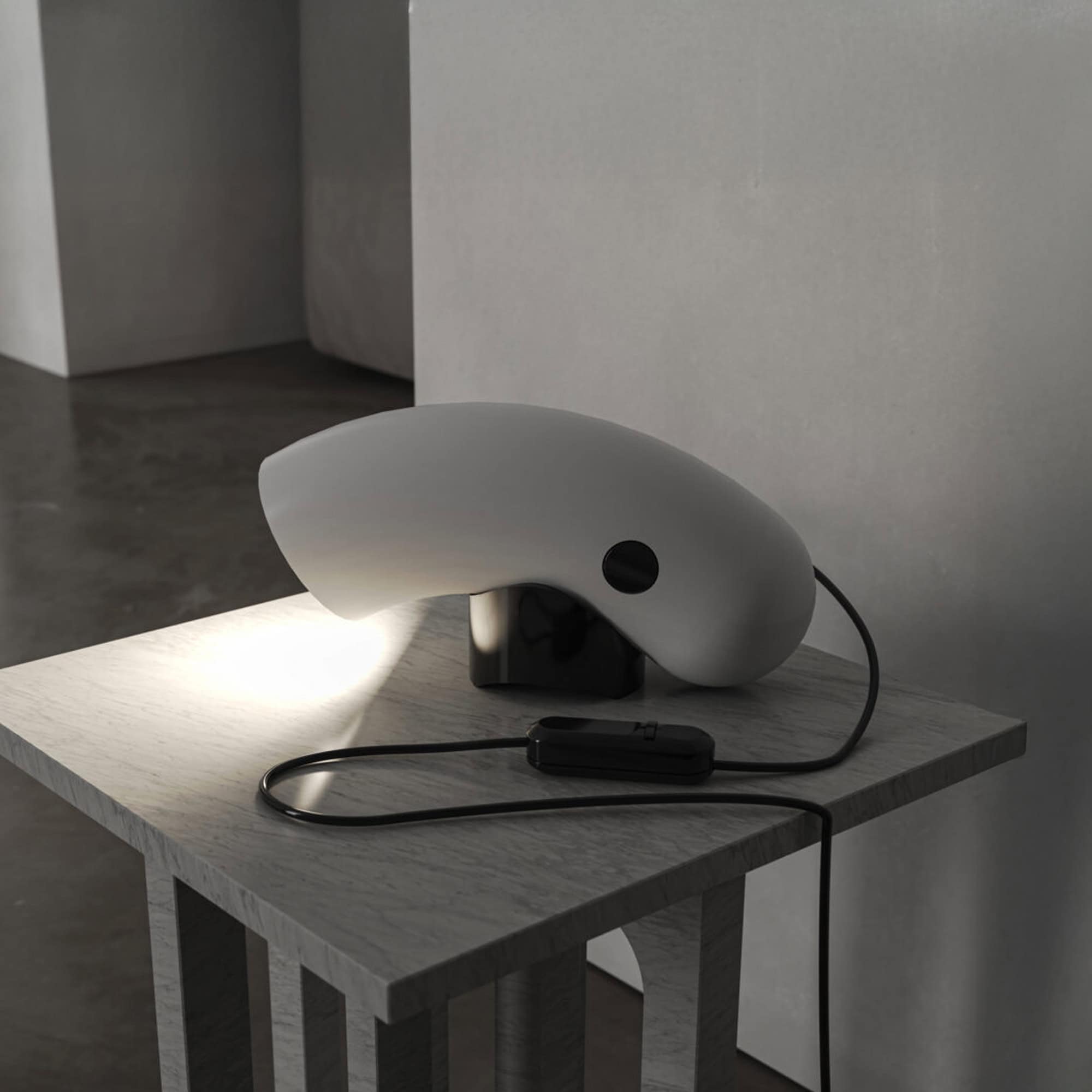 Castore Table Lamp - darmes-hyphentablelamp-3
