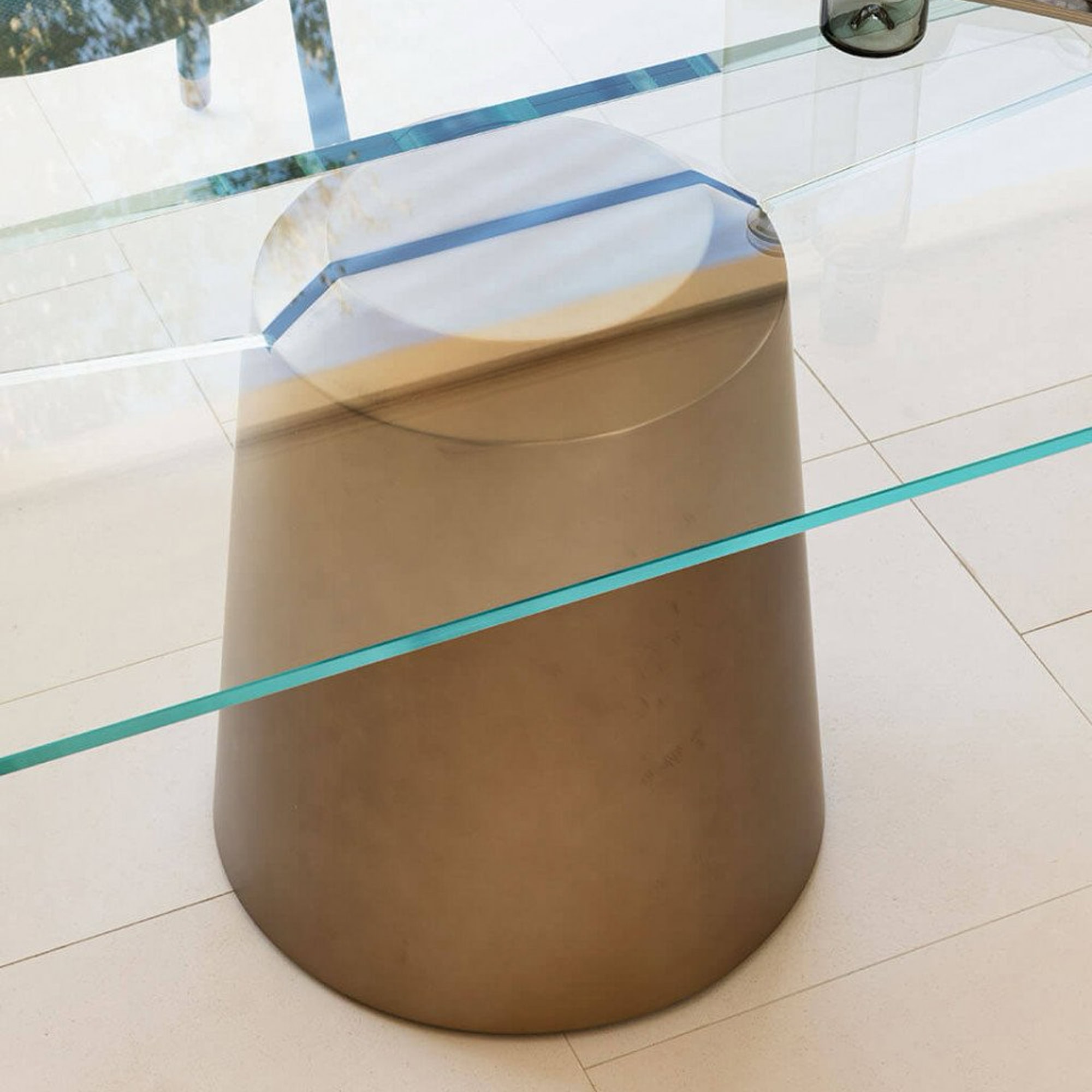 Spike Dining Table - midj-spikediningtable-2