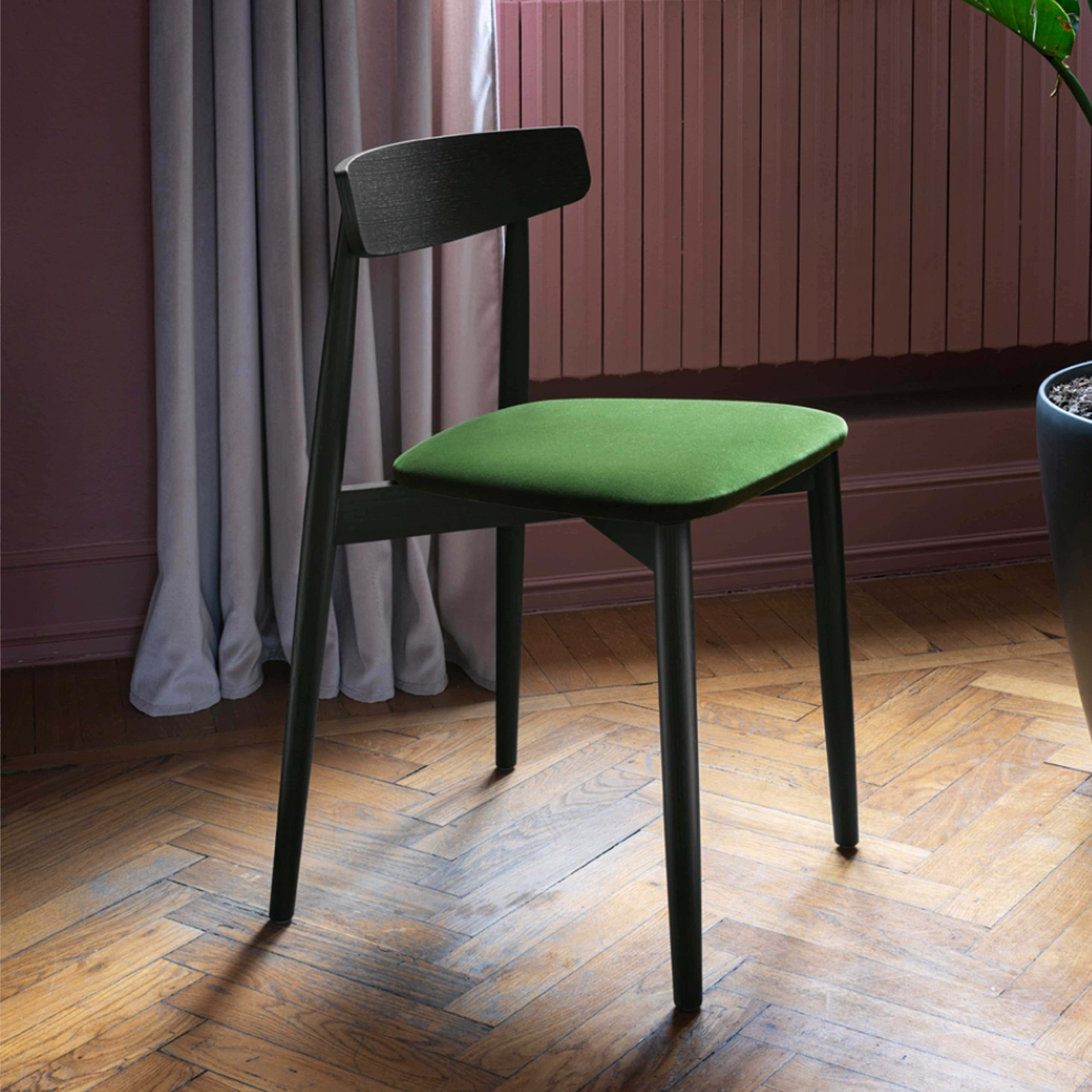 miniforms claretta chair featured