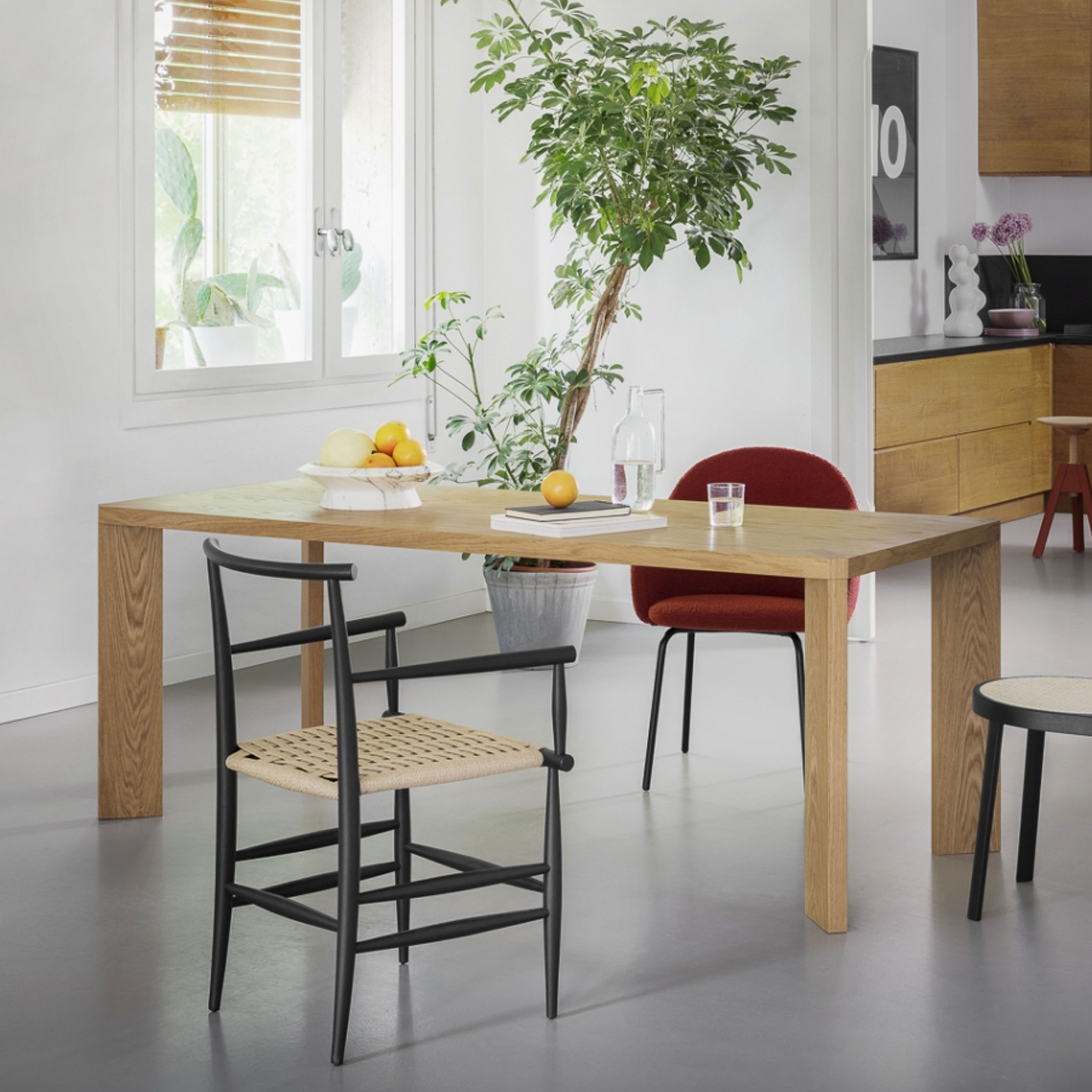miniforms manero dining table featured1
