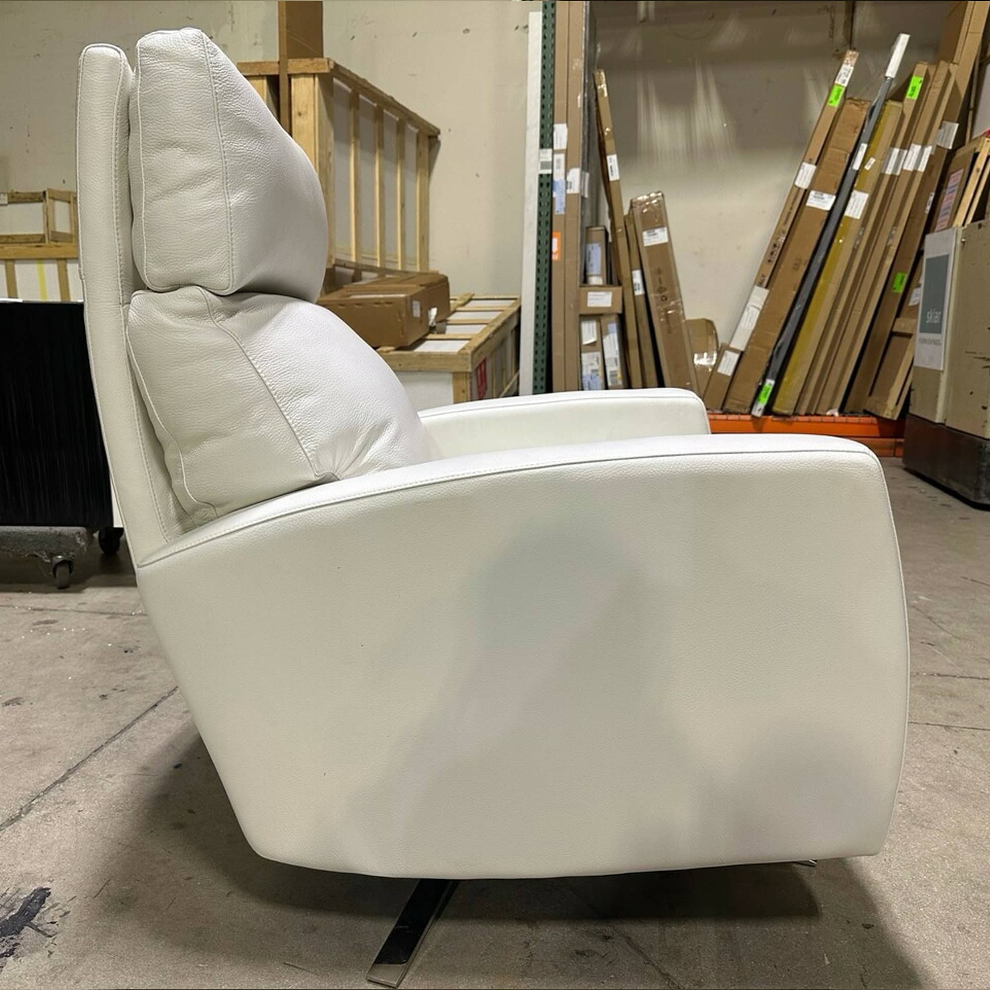 American Leather Elliot Recliner - clearance-americanleather-elliotrecliner-2