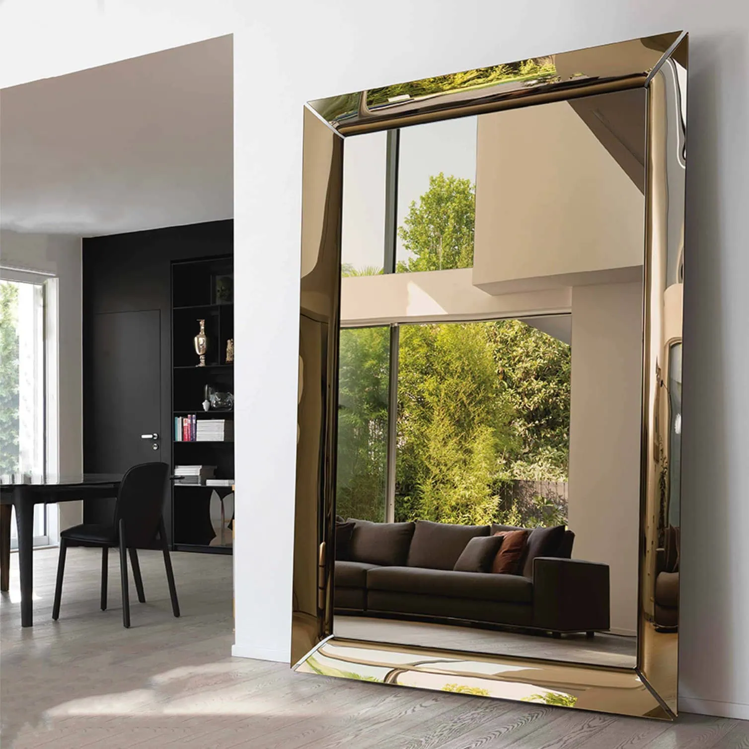 Colors Worth Catching in 2025 - Fiam-Caadre-Mirror-Hero