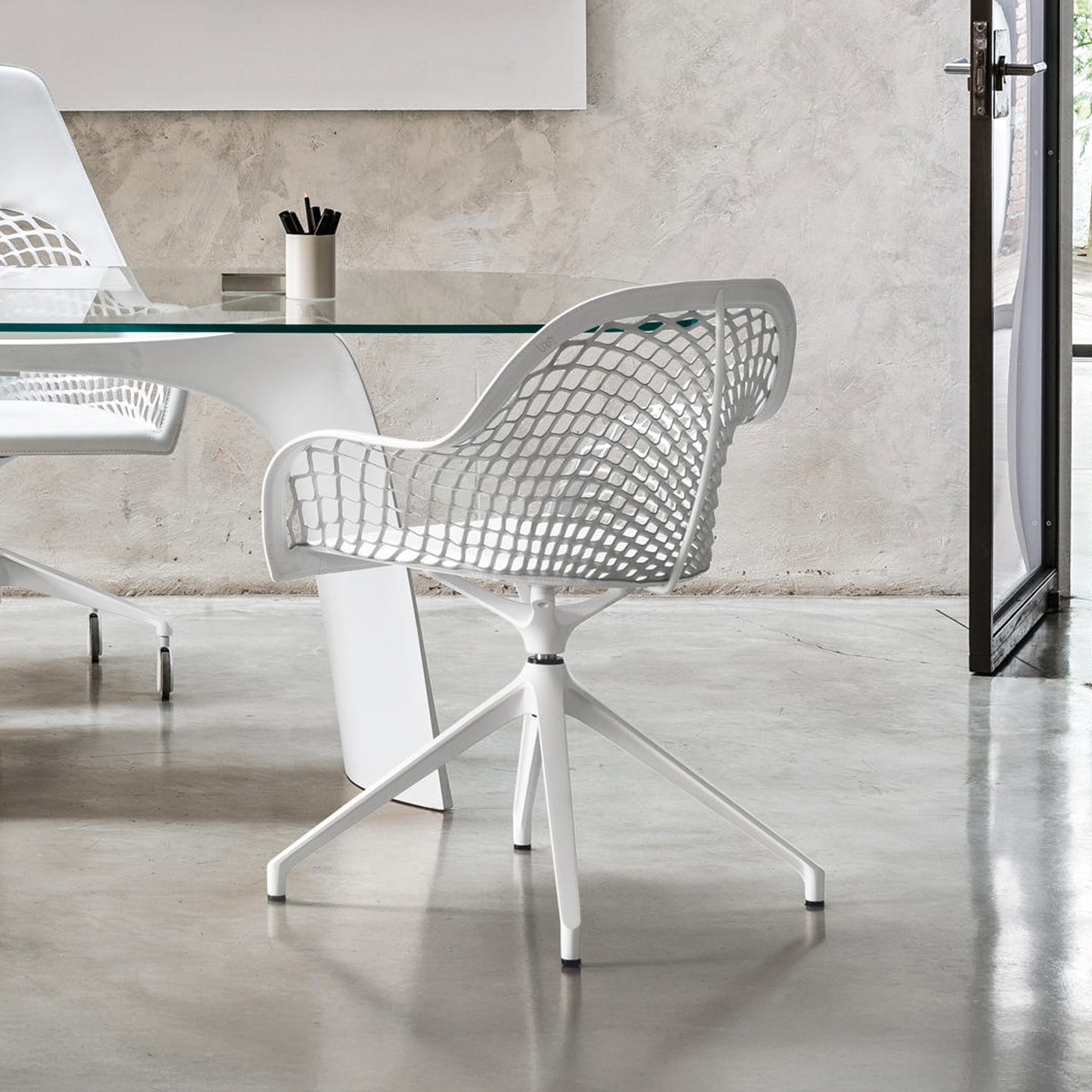 Sonny Dining Chair - midj-guapa-swivel-armchair1