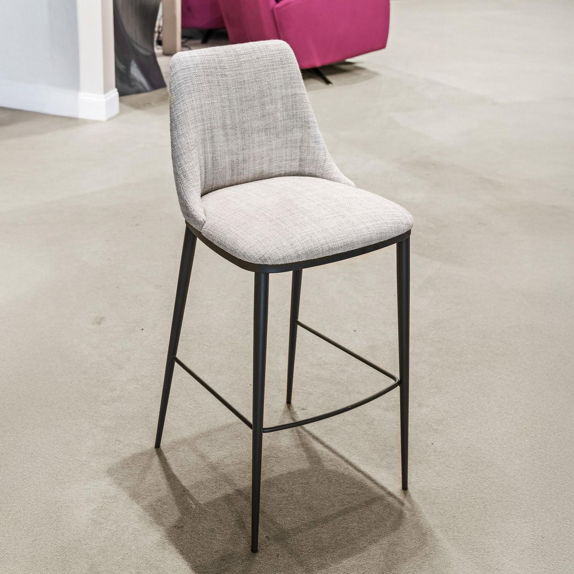 Willy Pouf With Profile - instock-eformamaxstool-2