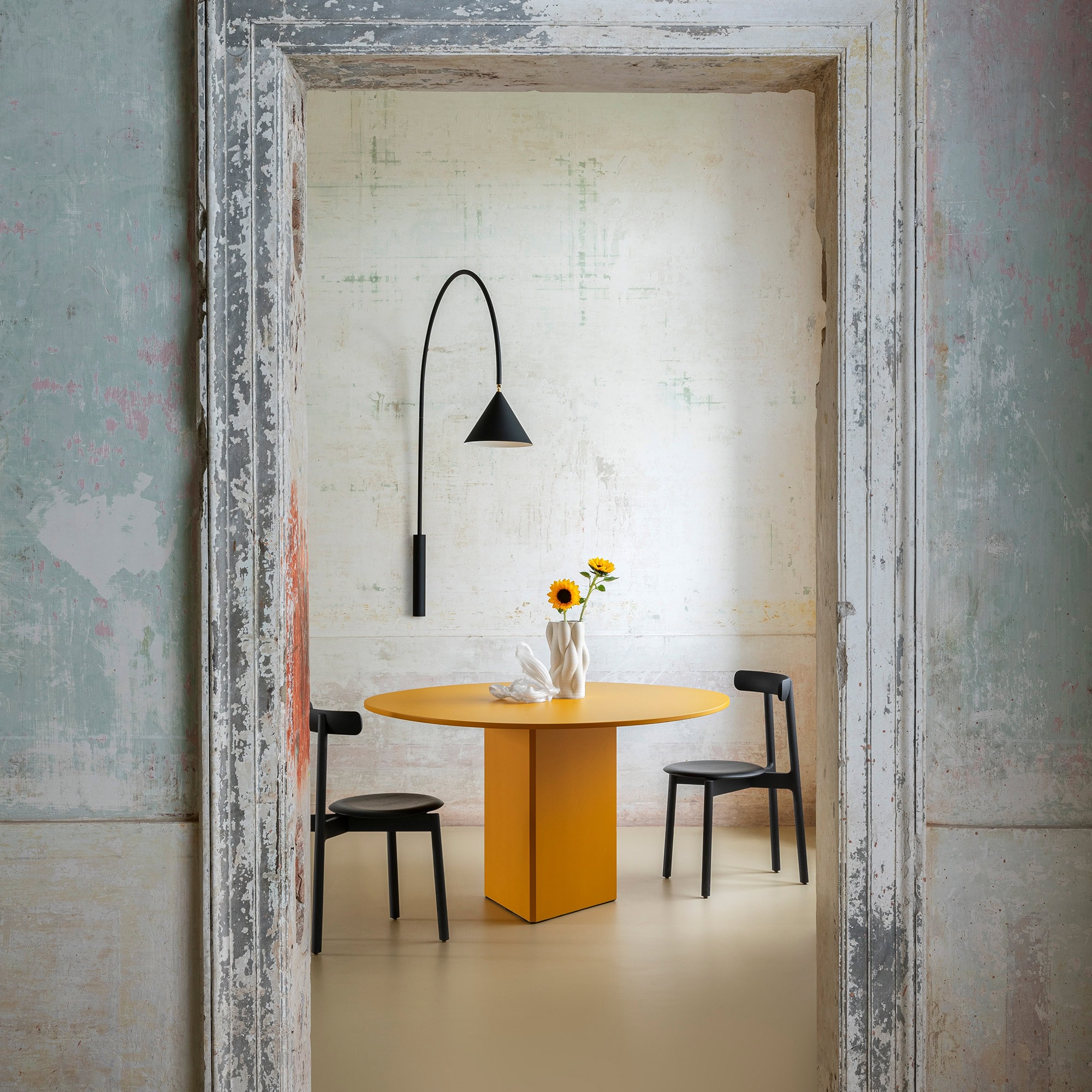 Albio Dining Table - miniforms-albiodiningtable-2