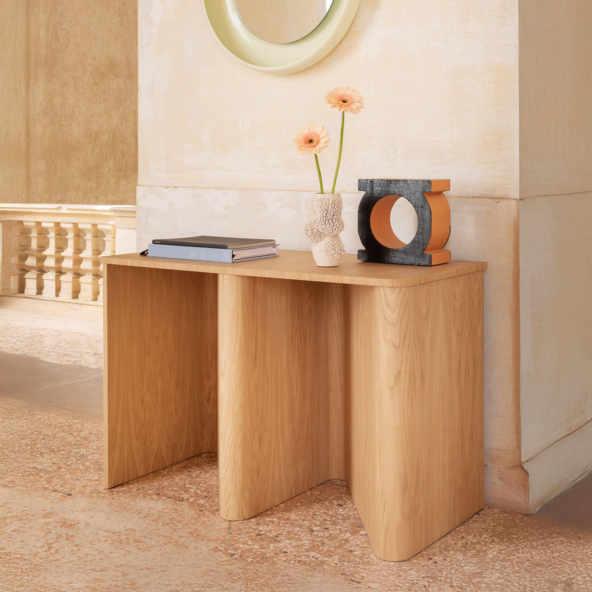 Nami Desk - miniforms-namidesk-1
