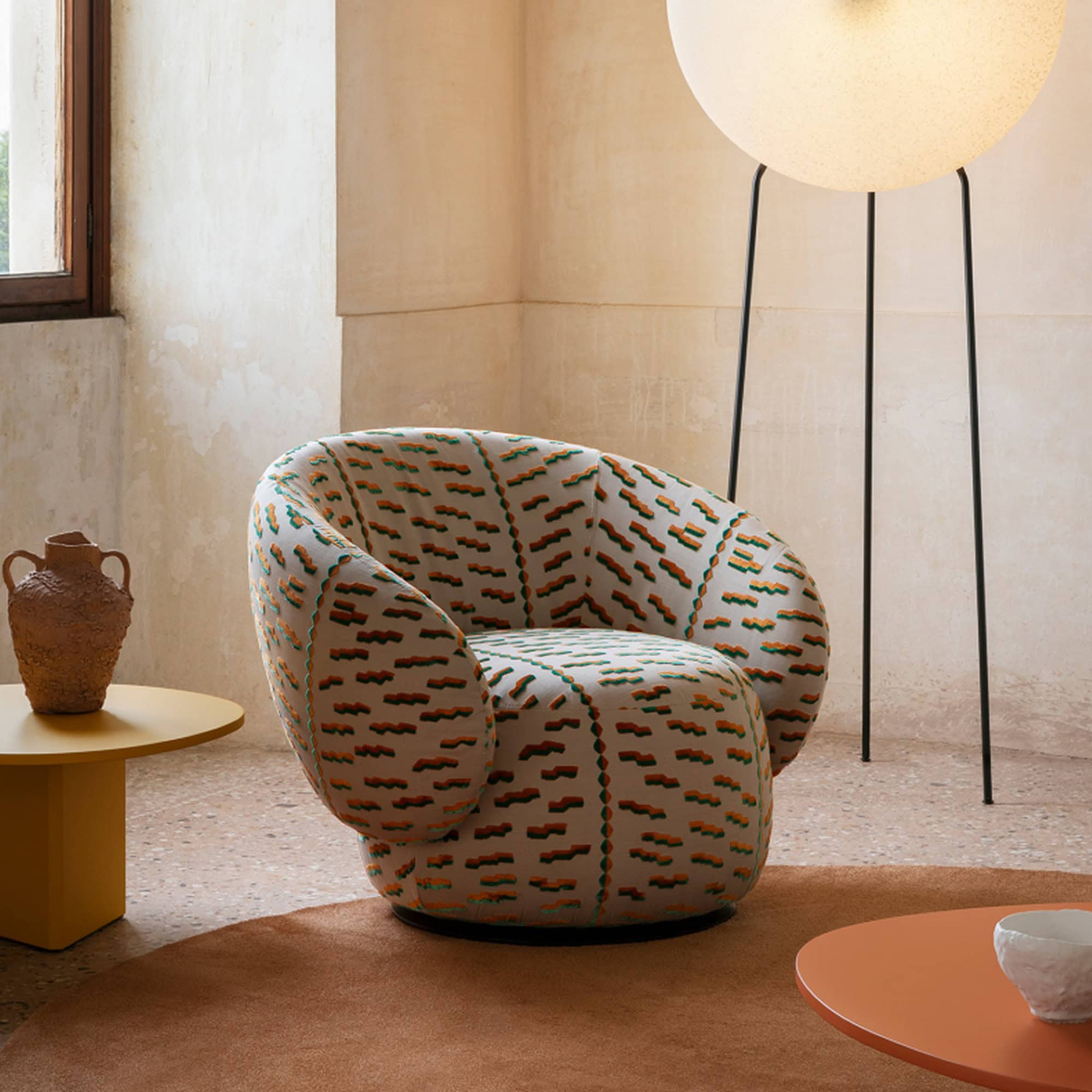 Nebulona Armchair - miniforms-nebulonaarmchair-2