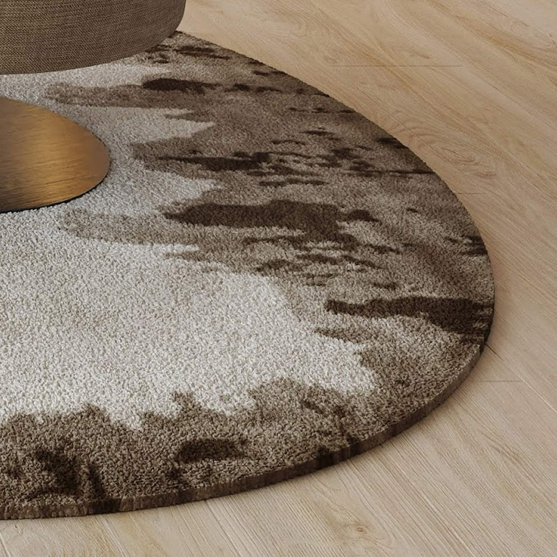 Modern abstract area rug with gray and white tones, perfect for contemporary living spaces.