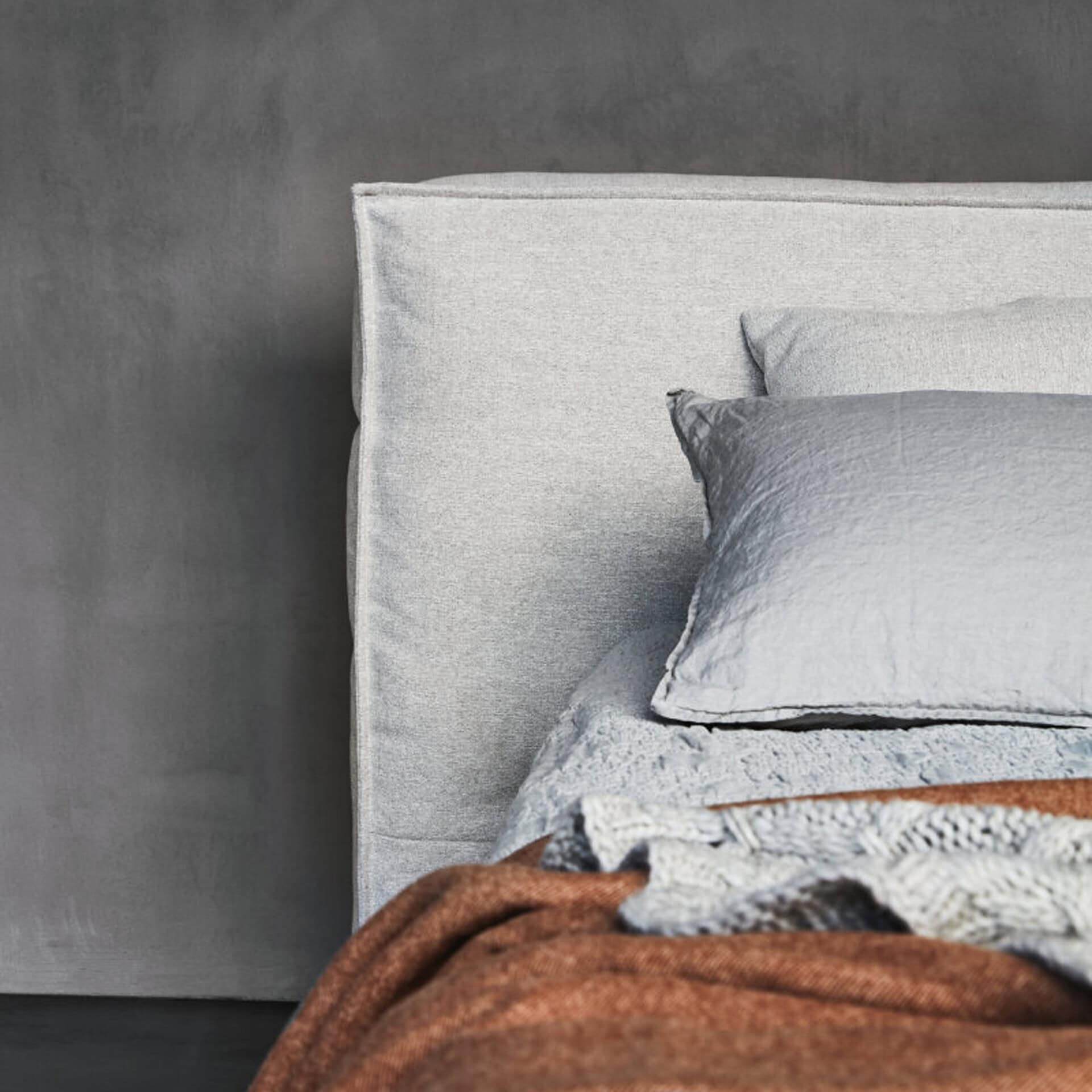 Upholstered Flann 2.0 platform bed with sleek design and neutral fabric. Perfect for contemporary be.