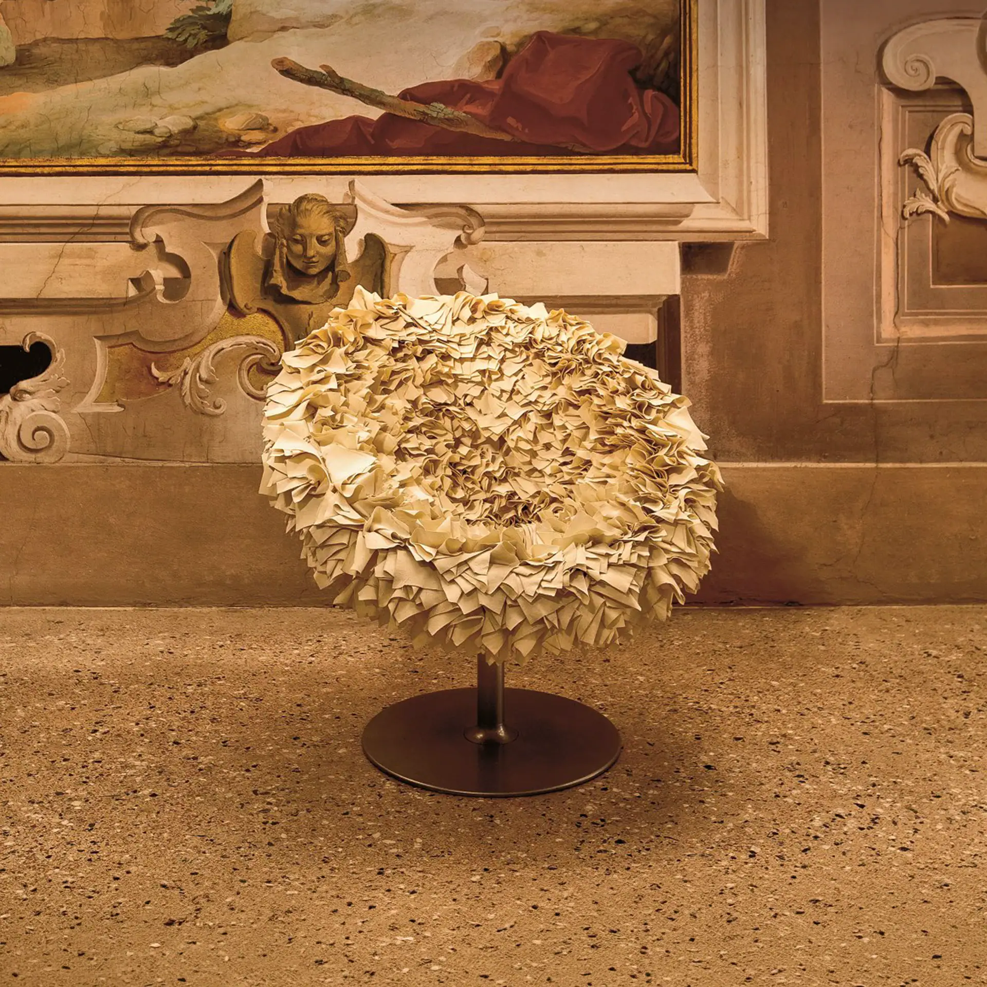 Elegant Bouquet Swivel Armchair for Living Room Decor.
