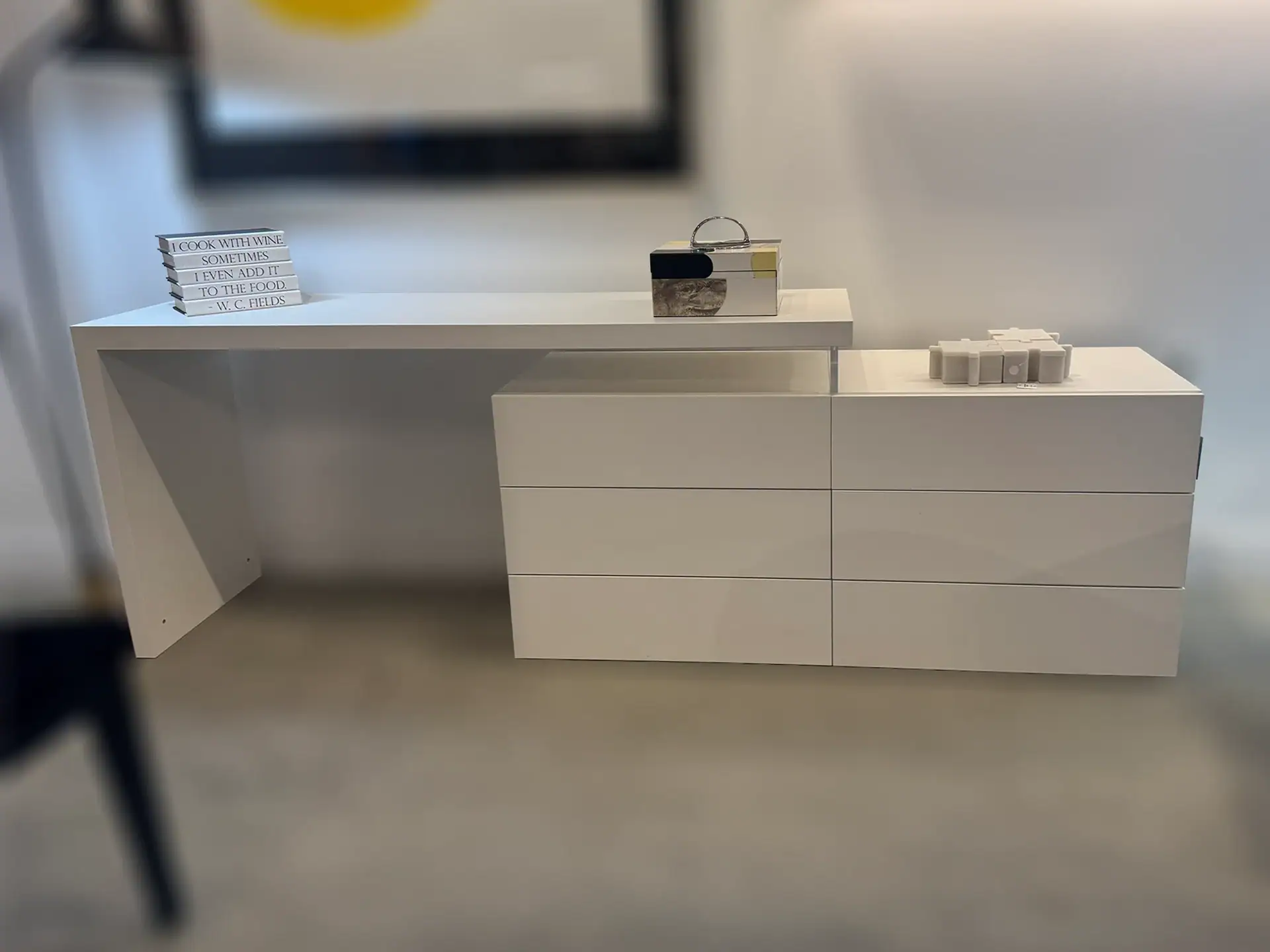 Modern white desk and dresser set from Pianca Domino collection.